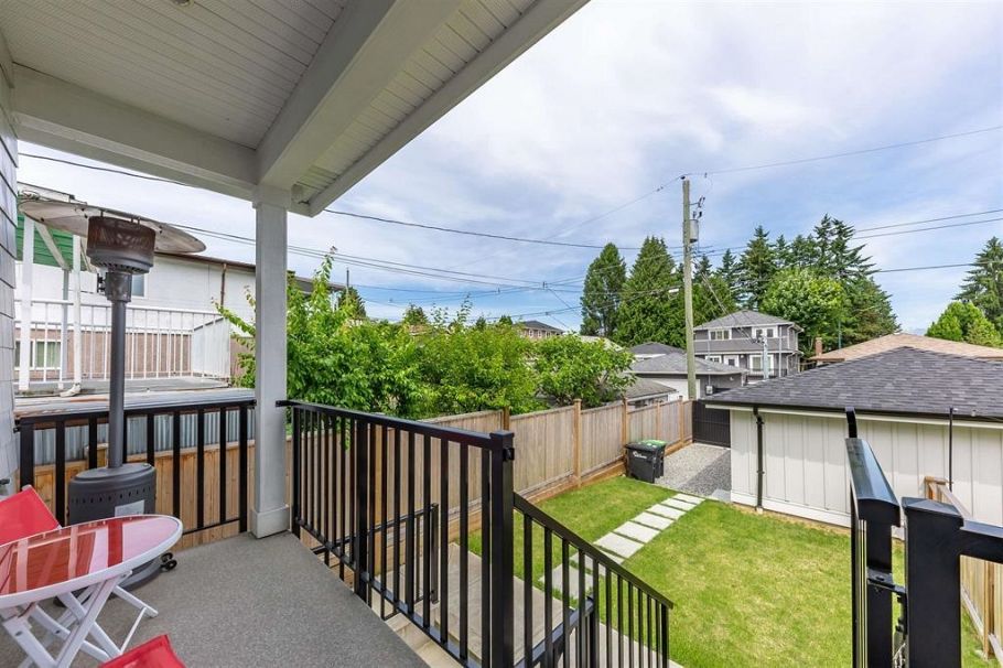2975 E 42nd Avenue Vancouver, BC - 29