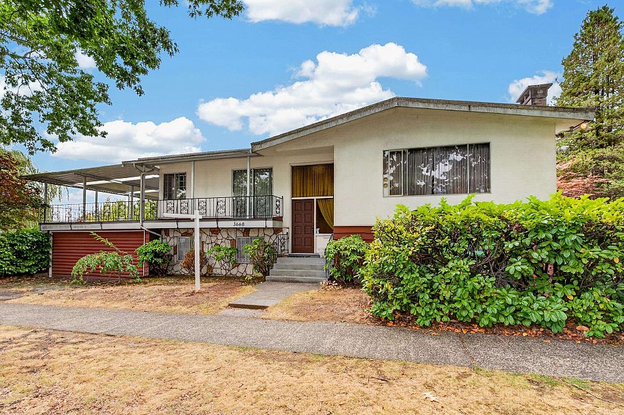 3660 E 22nd Avenue Vancouver, BC - 1