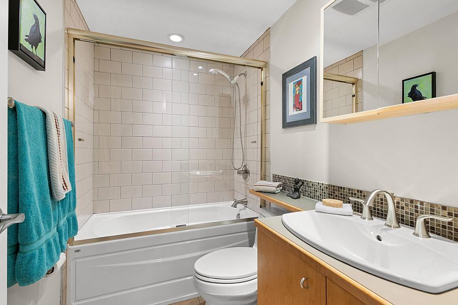 309 1535 Nelson Street Vancouver, BC - 16