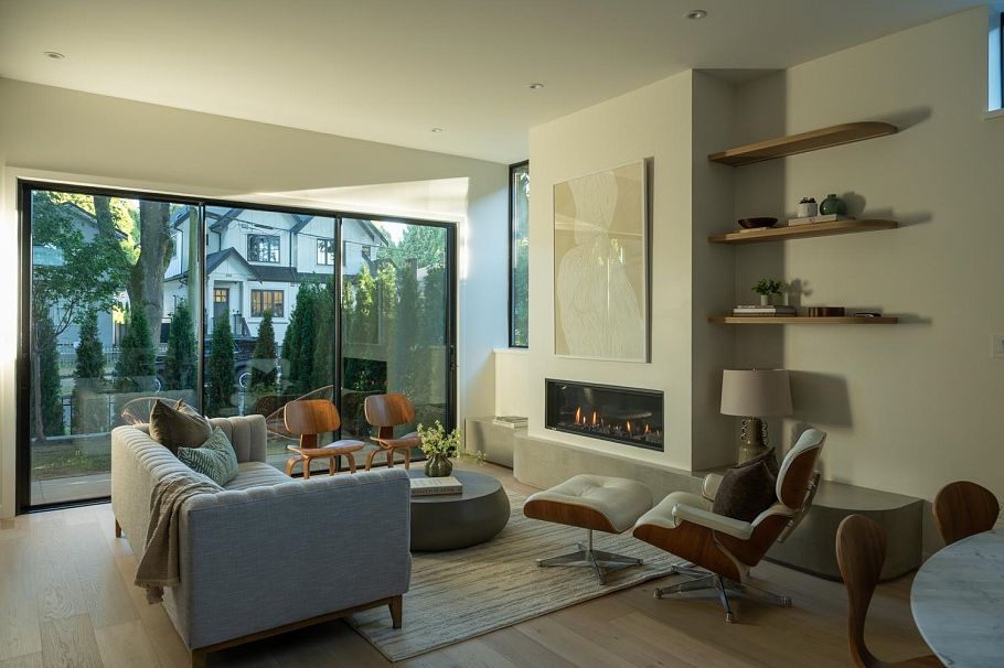893 E 21st Avenue Vancouver, BC - 4