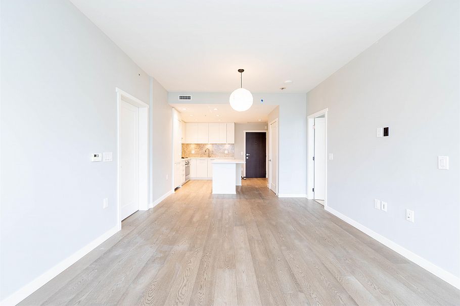 504 118 Carrie Cates Court North Vancouver, BC - 6
