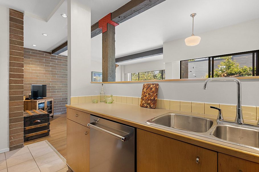 309 1535 Nelson Street Vancouver, BC - 9