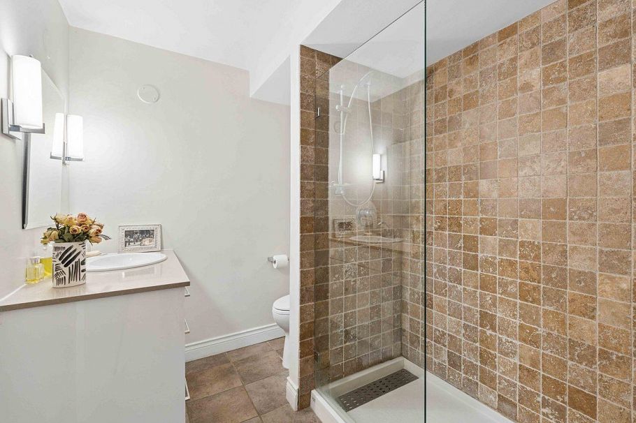 304 1246 Cardero Street Vancouver, BC - 18