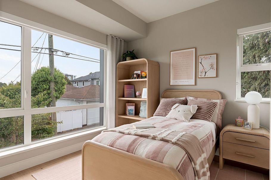 386 W 45th Avenue Vancouver, BC - 7