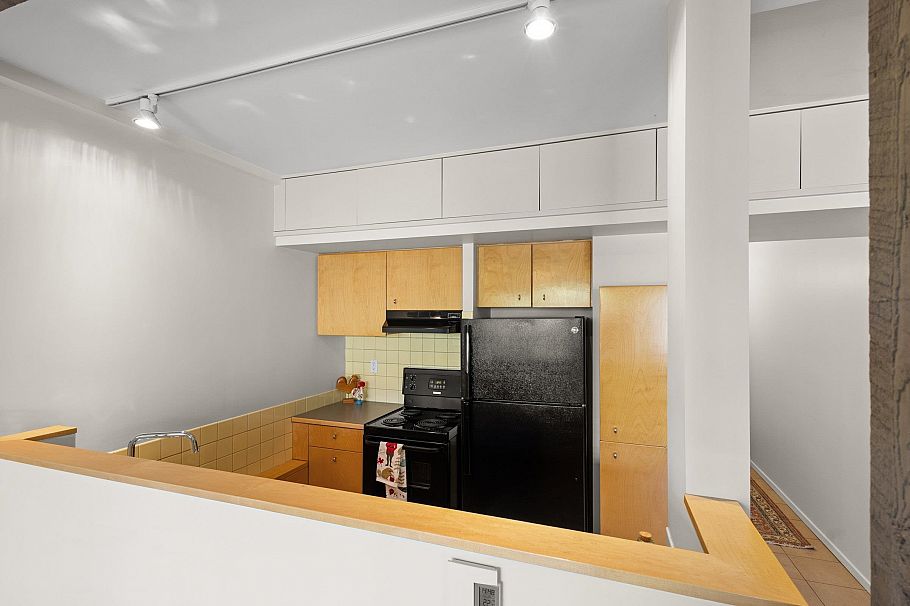 309 1535 Nelson Street Vancouver, BC - 11