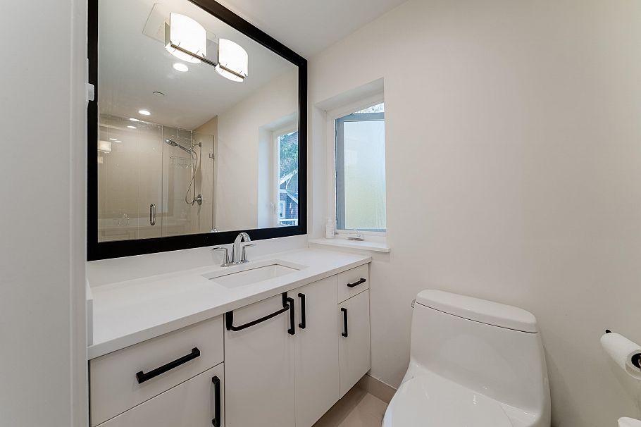 6007 Larch Street Vancouver, BC - 34