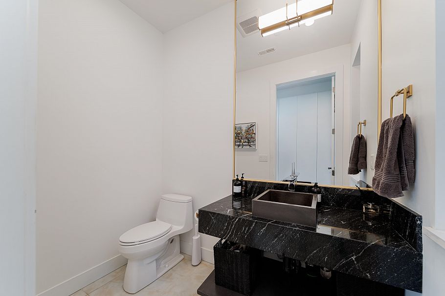 6007 Larch Street Vancouver, BC - 12