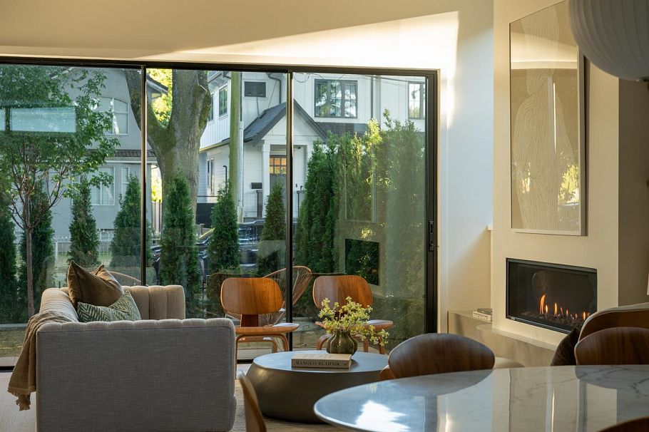 893 E 21st Avenue Vancouver, BC - 5