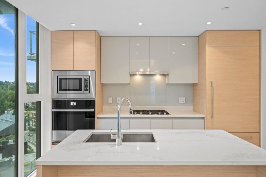1302 3538 Sawmill Crescent Vancouver, BC - 3