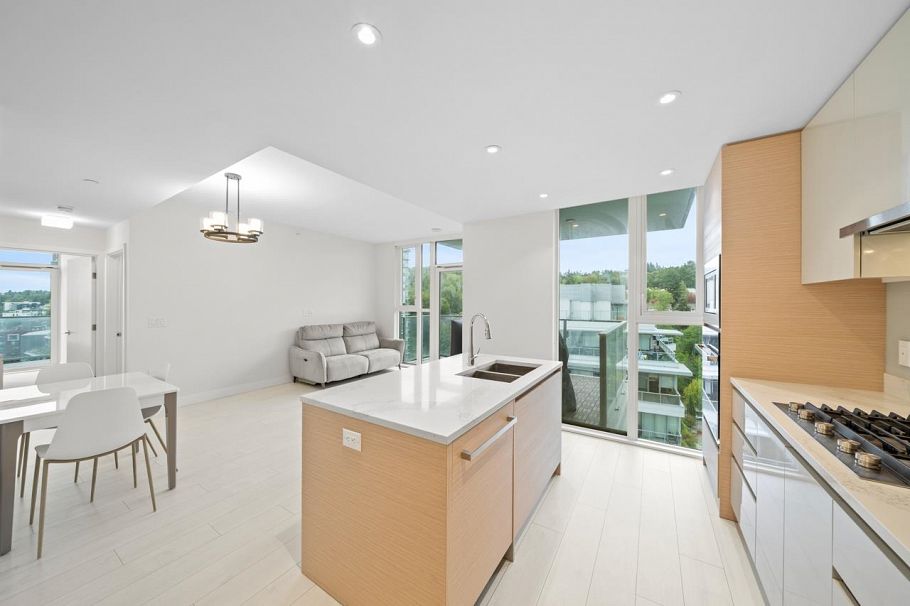 1302 3538 Sawmill Crescent Vancouver, BC - 1