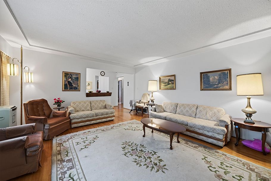3660 E 22nd Avenue Vancouver, BC - 5