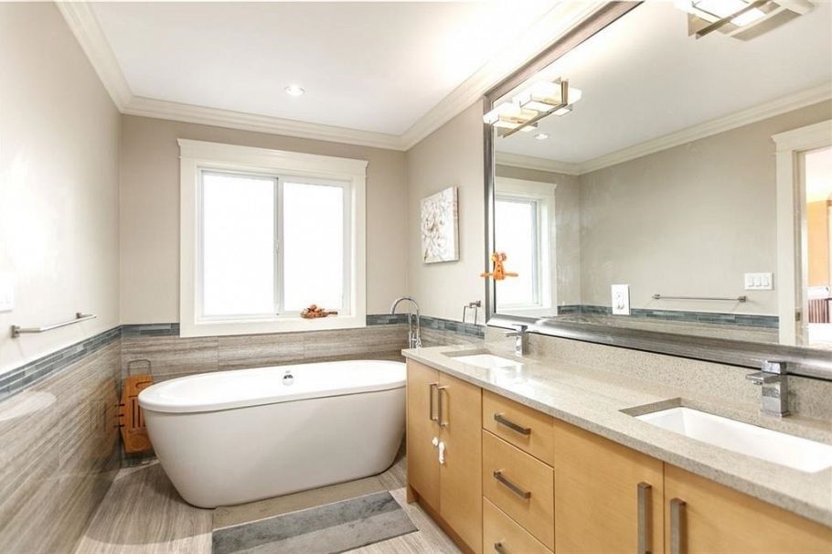 1132 Cloverley Street North Vancouver, BC - 12