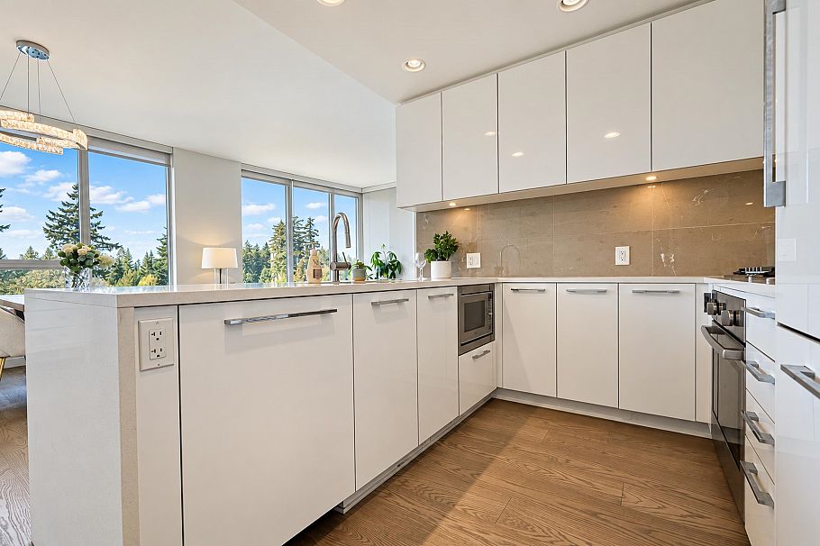 902 3533 Ross Drive Vancouver, BC - 11