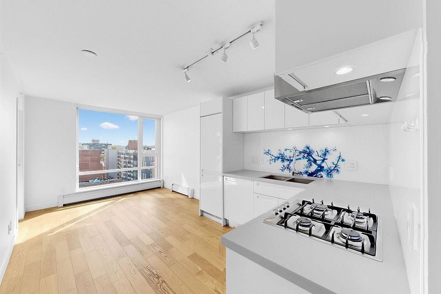1608 188 Keefer Street Vancouver, BC - 1