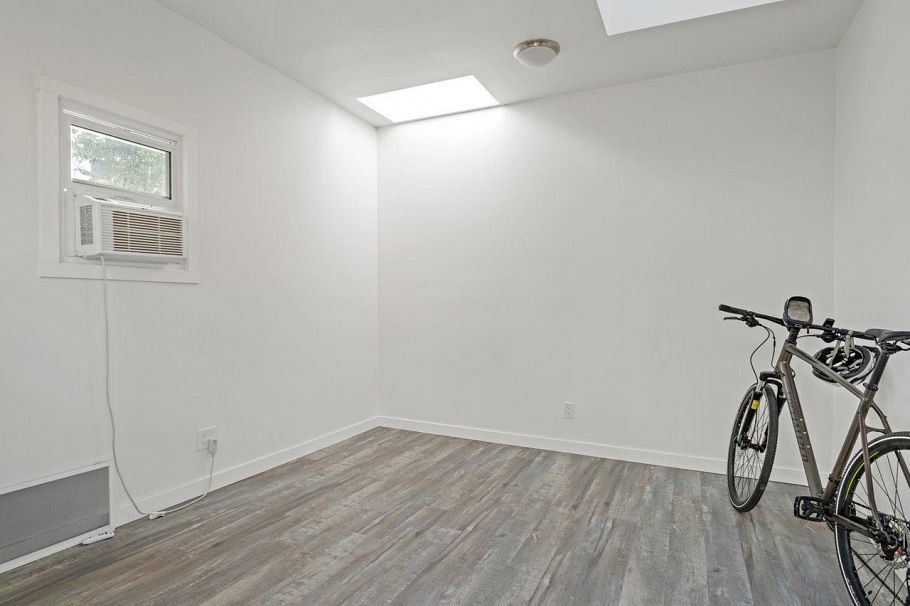 308 E 23rd Avenue Vancouver, BC - 36