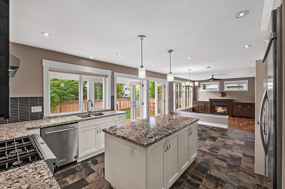 1501 Frederick Road North Vancouver, BC - 8