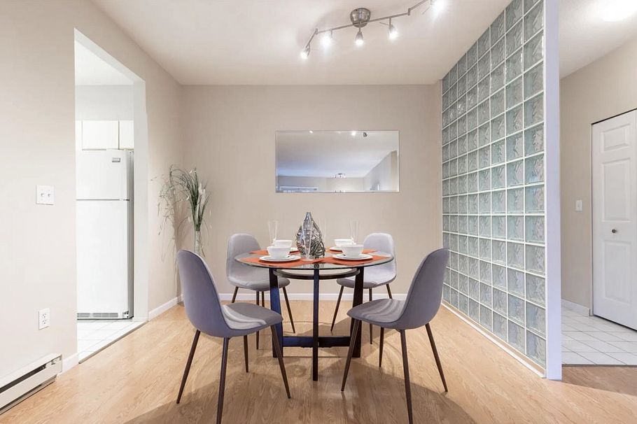 106 125 W 18th Street North Vancouver, BC - 11