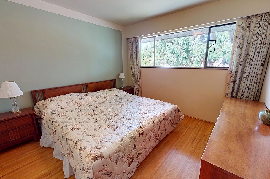 492 Aubrey Place Vancouver, BC - 18