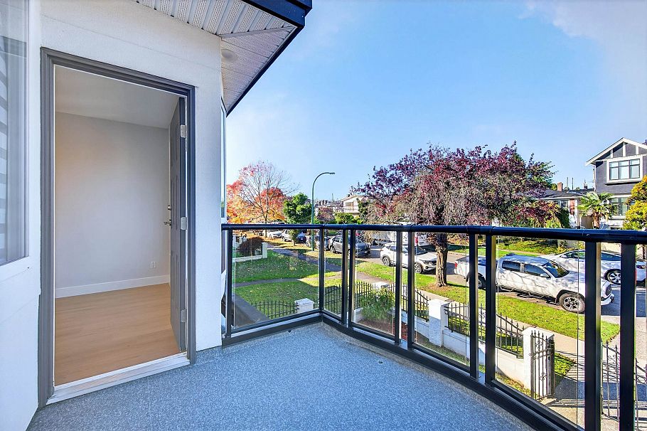 392 E 63rd Avenue Vancouver, BC - 24