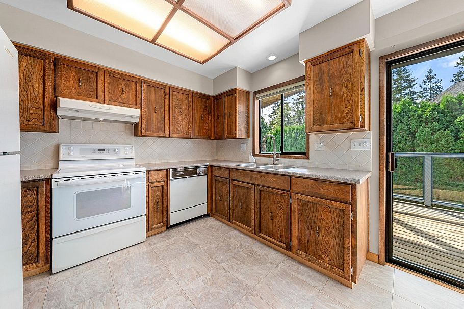 3833 Lynn Valley Road North Vancouver, BC - 13