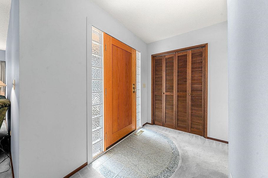 3833 Lynn Valley Road North Vancouver, BC - 2