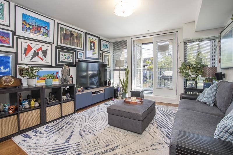 316 2150 E Hastings Street Vancouver, BC - 5