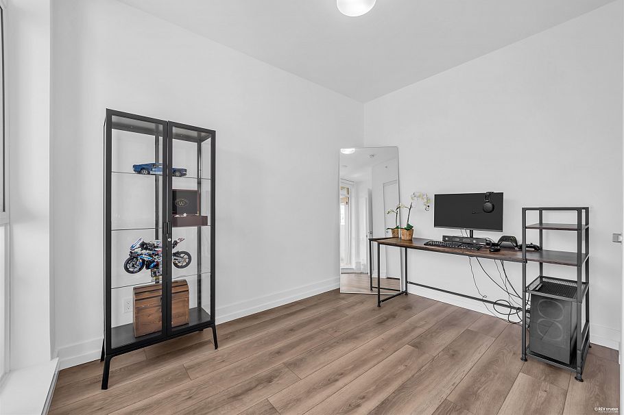 704 2375 Emery Court North Vancouver, BC - 19