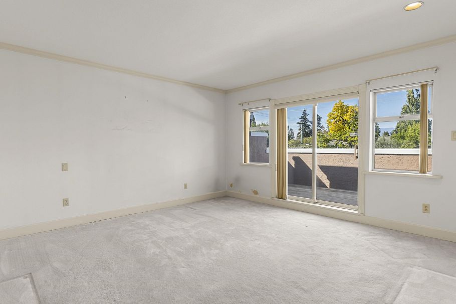 2677 W 34th Avenue Vancouver, BC - 20