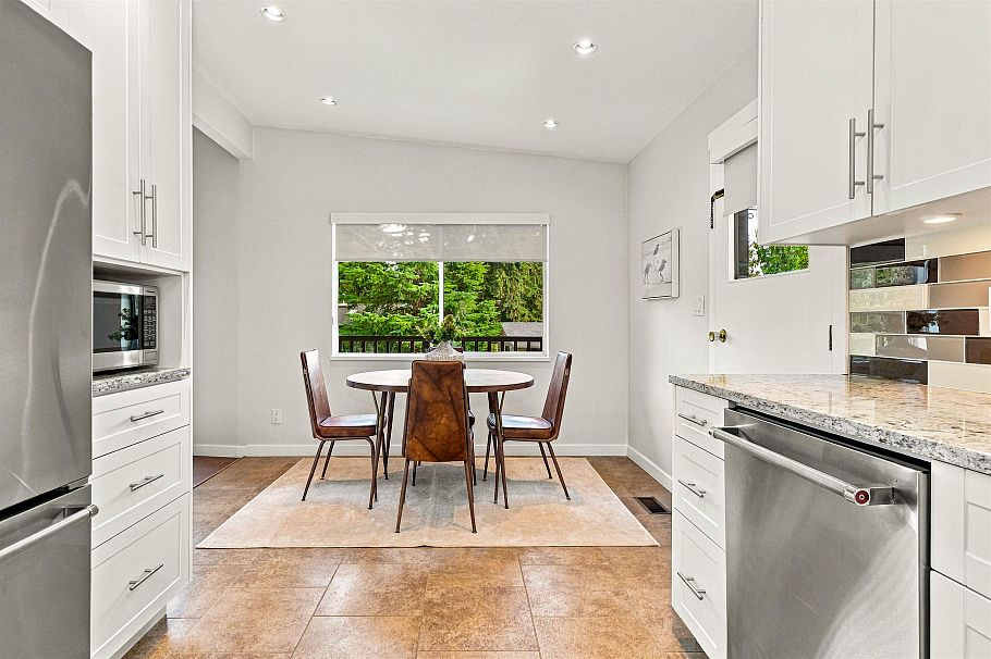 3773 Regent Avenue North Vancouver, BC - 11