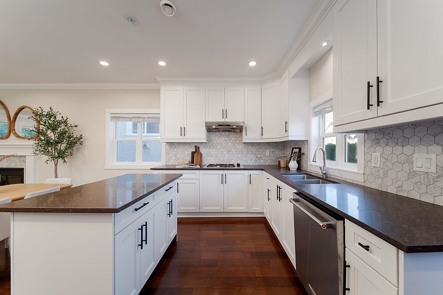 1479 East 20th Avenue Vancouver, BC - 16