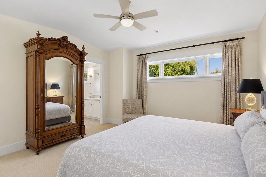 3541 W 8th Avenue Vancouver, BC - 23