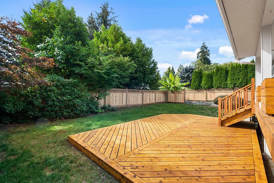 1501 Frederick Road North Vancouver, BC - 23