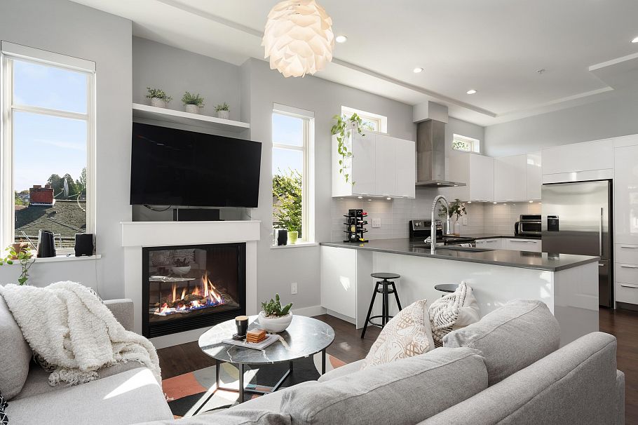1382 E 17th Avenue Vancouver, BC - 29