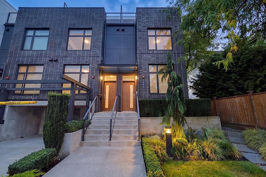 1880 E Georgia Street Vancouver, BC - 1