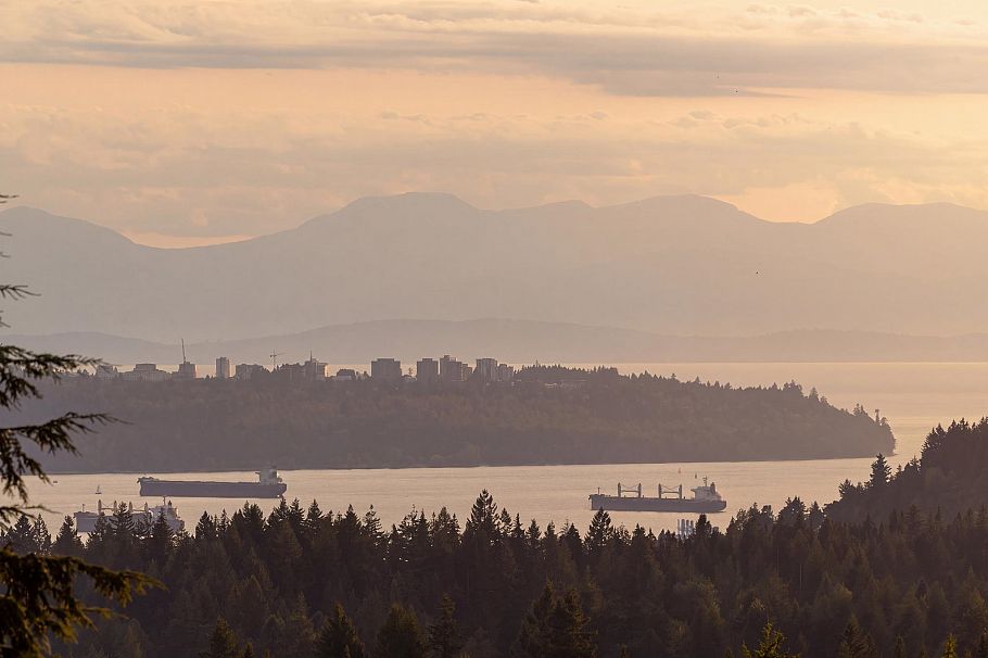 5008 Redonda Drive North Vancouver, BC - 34