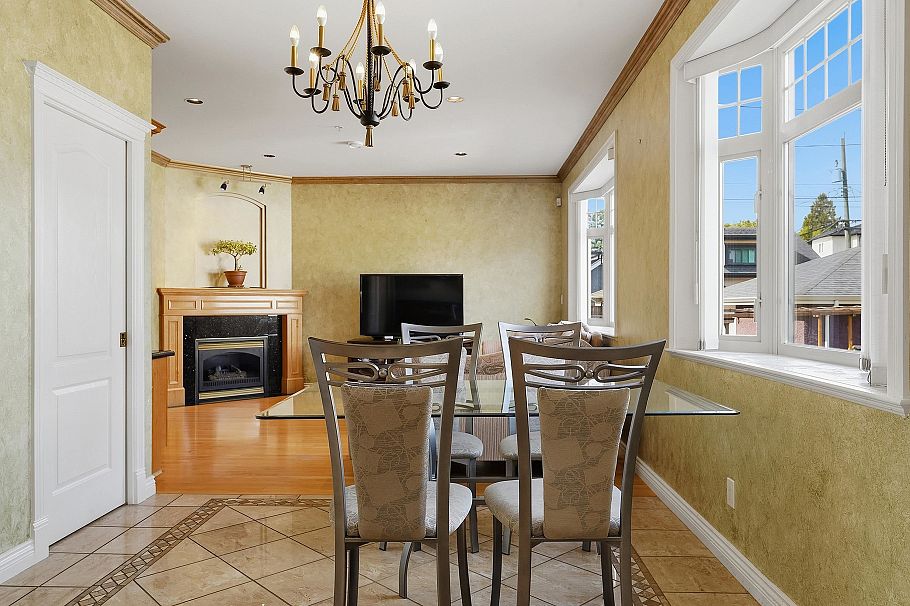 2763 E 53rd Avenue Vancouver, BC - 18