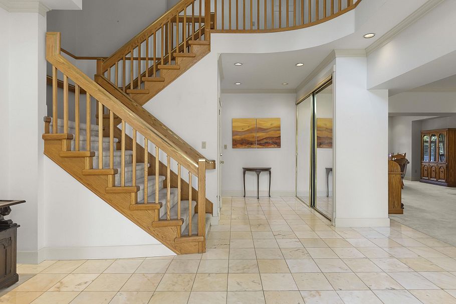 2677 W 34th Avenue Vancouver, BC - 5
