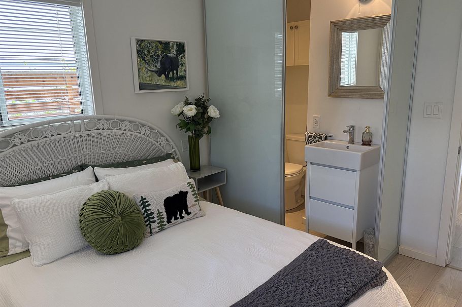 744 E 3rd Street North Vancouver, BC - 12