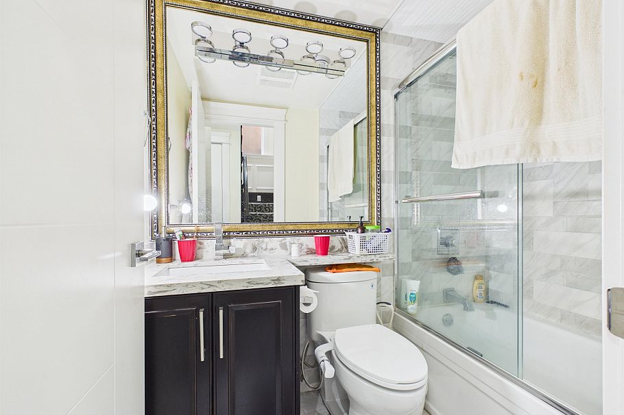 426 E 63 Avenue Vancouver, BC - 17