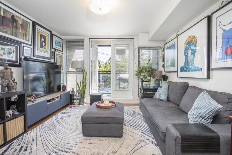 316 2150 E Hastings Street Vancouver, BC - 4