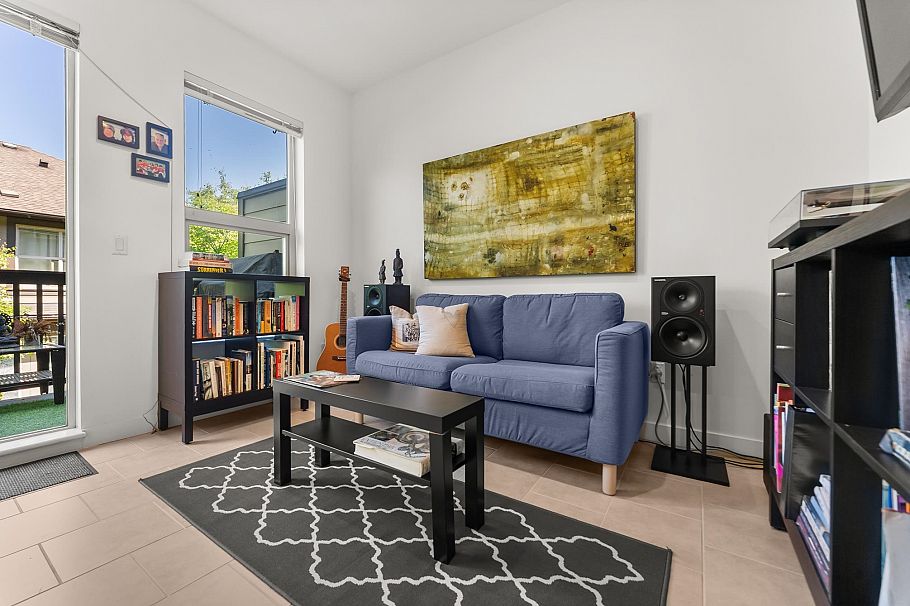 3 307 E 15th Street North Vancouver, BC - 26