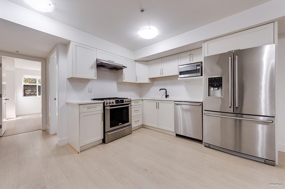 5835 Wales Street Vancouver, BC - 21