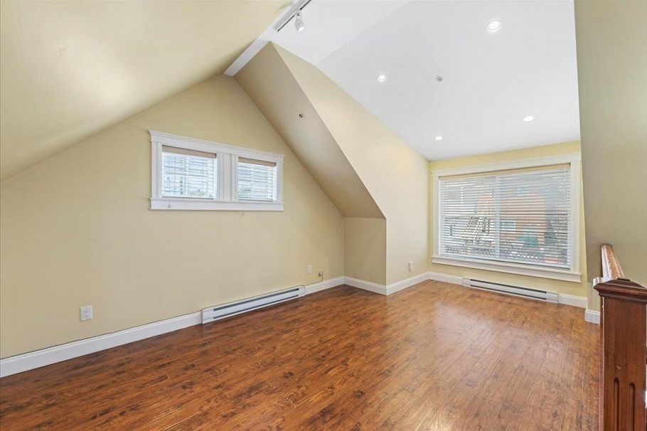 1185 E 62nd Avenue Vancouver, BC - 32
