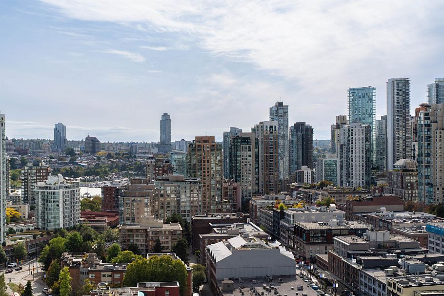 2004 885 Cambie Street Vancouver, BC - 25