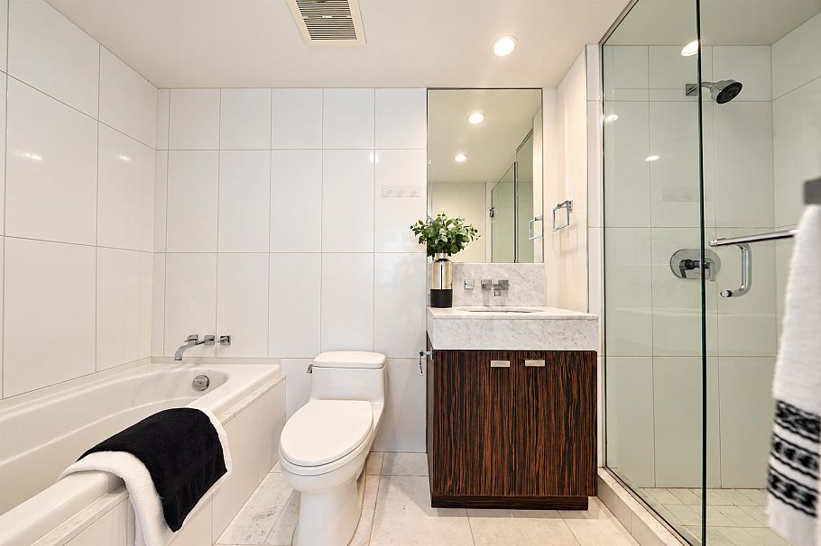 1703 788 Richards Street Vancouver, BC - 17