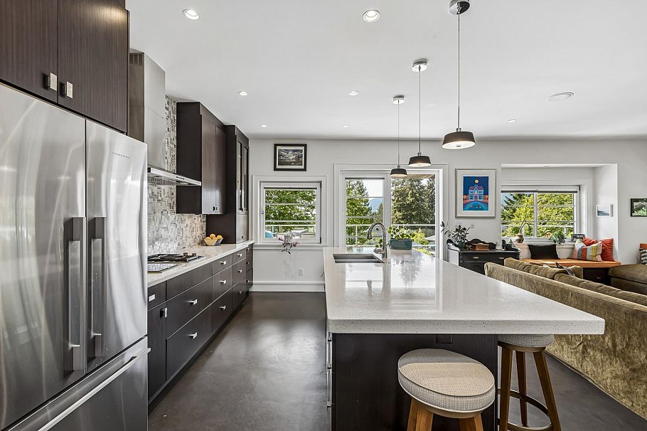 4041 Prospect Road North Vancouver, BC - 12