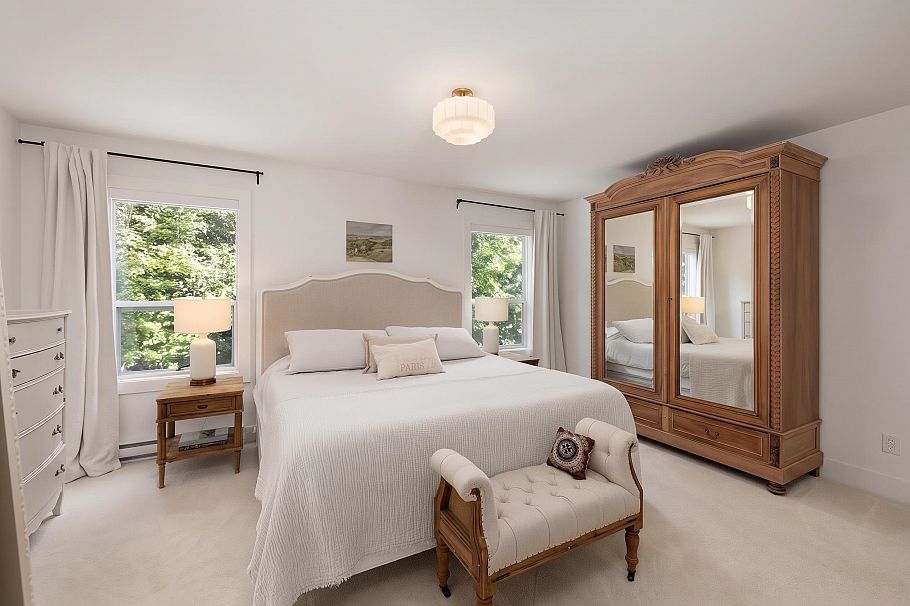 3558 Everglade Place North Vancouver, BC - 26