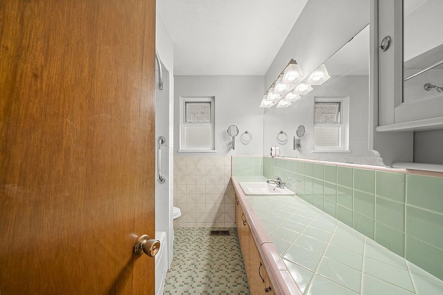 2634 Parker Street Vancouver, BC - 21