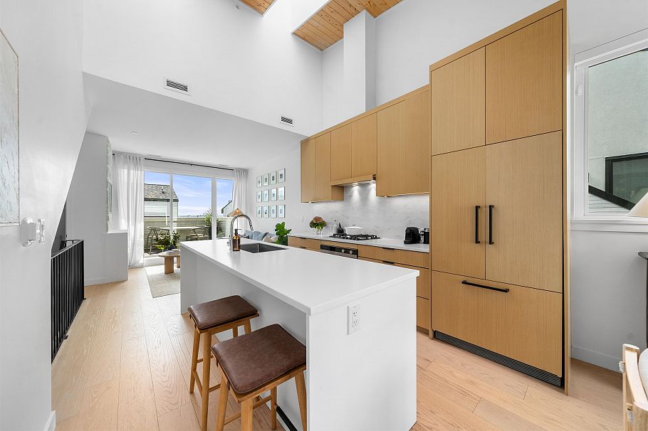 224 650 E 2nd Street North Vancouver, BC - 9