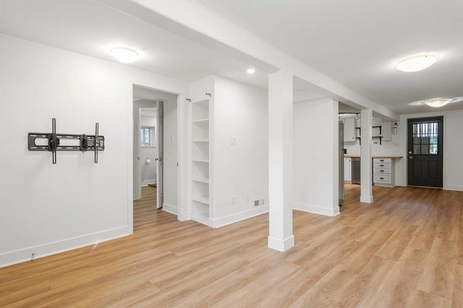 308 E 23rd Avenue Vancouver, BC - 28